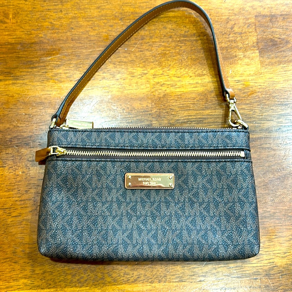 Michael Kors wristlet